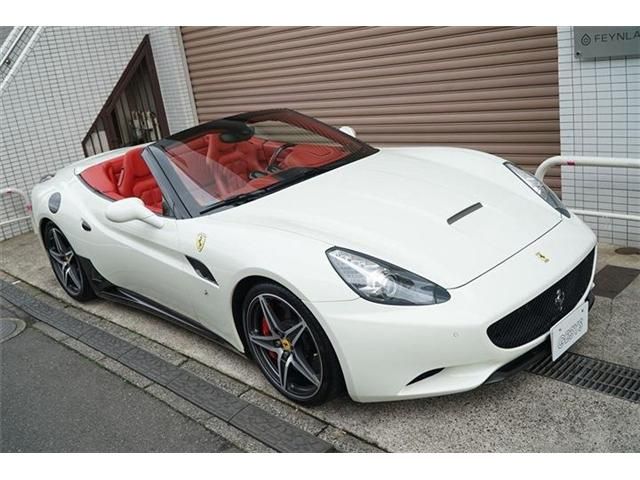 FERRARI California 30