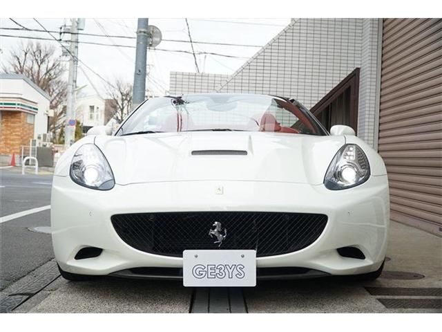 FERRARI California 30