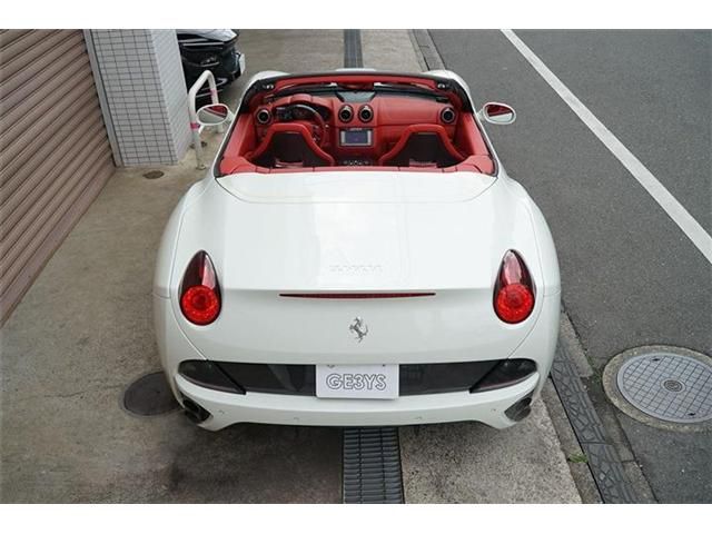 FERRARI California 30