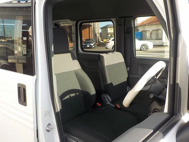 N-VAN