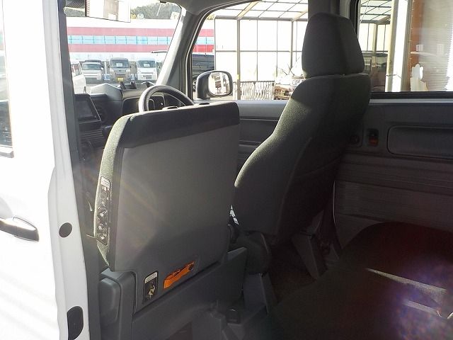 N-VAN