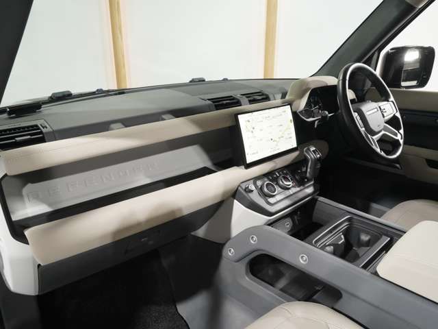ROVER DEFENDER