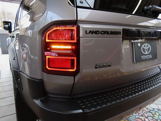 LANDCRUISER 250