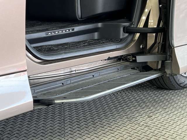 ALPHARD hybrid