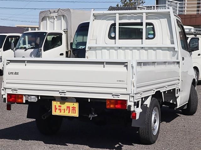 LITEACE truck 2WD