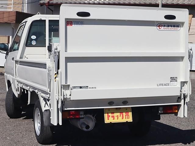LITEACE truck 2WD