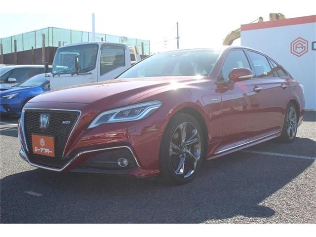 CROWN sedan hybrid