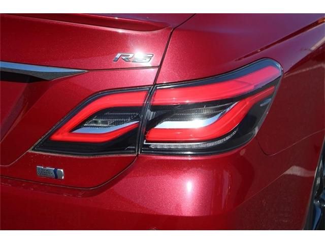 CROWN sedan hybrid