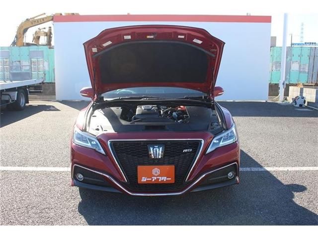 CROWN sedan hybrid