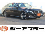 CROWN sedan hybrid