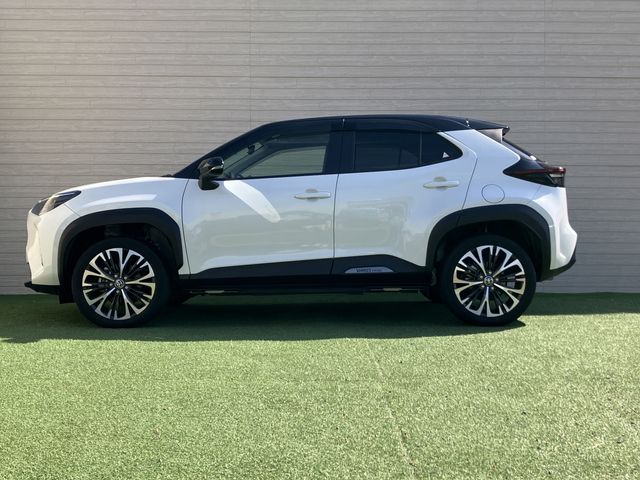 YARIS CROSS HYBRID