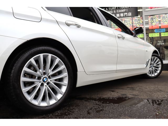 BMW 5 Series sedan