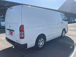 REGIUSACE 2WD van