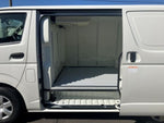 REGIUSACE 2WD van
