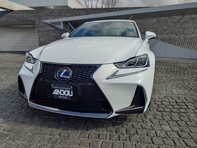 LEXUS IS300h