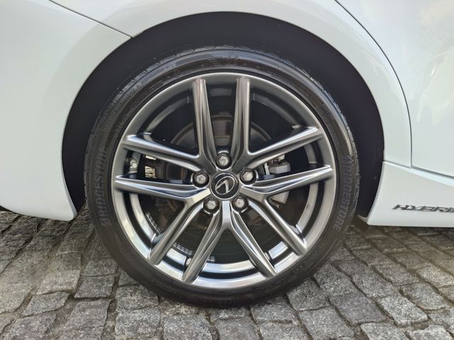 LEXUS IS300h