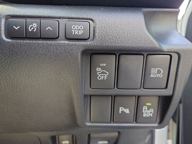 LEXUS IS300h