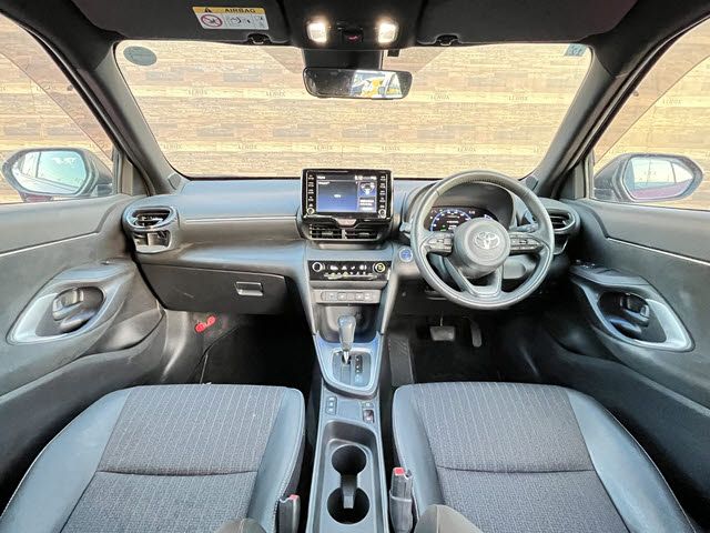 YARIS CROSS HYBRID