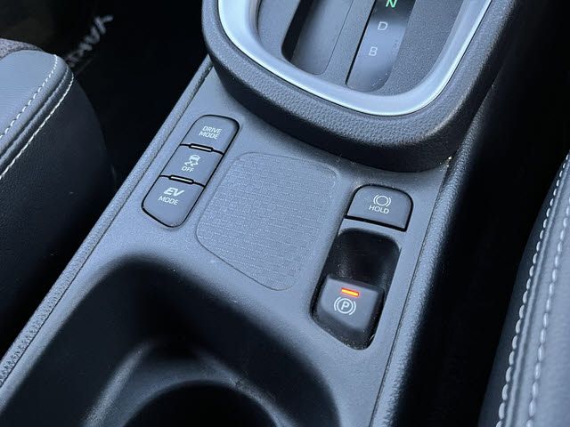 YARIS CROSS HYBRID
