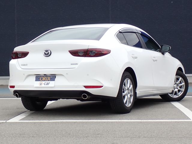 MAZDA3 SEDAN