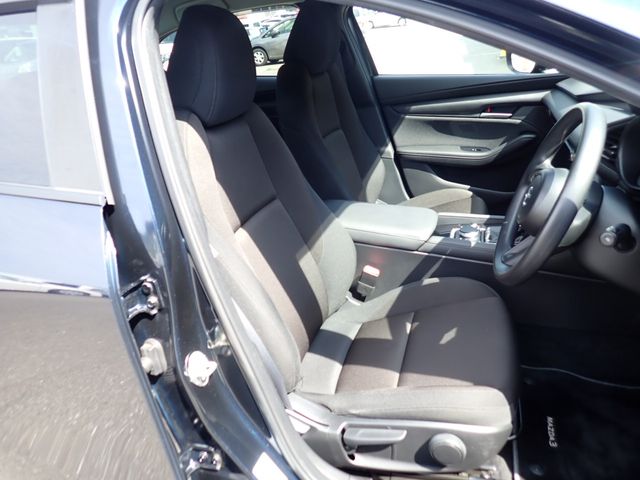 MAZDA3 SEDAN