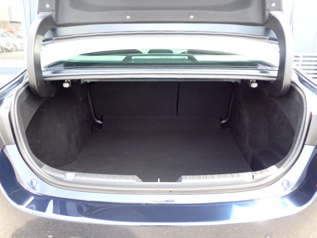 MAZDA3 SEDAN