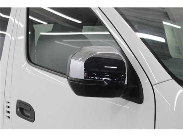 CARAVAN van 2WD