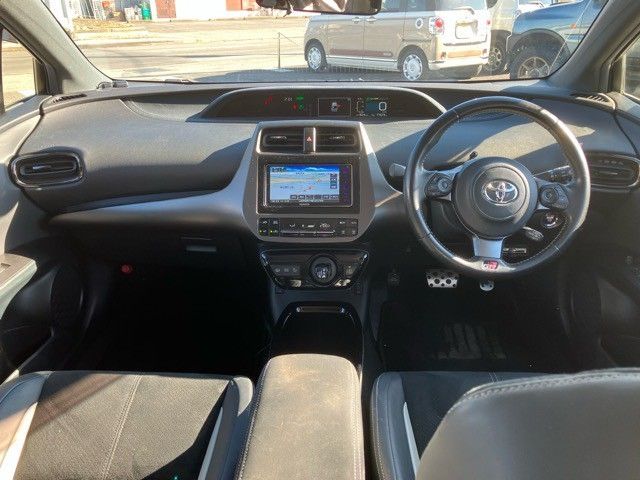 PRIUS PHV