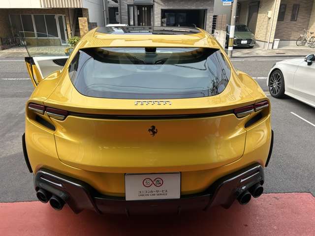 FERRARI Purosangue