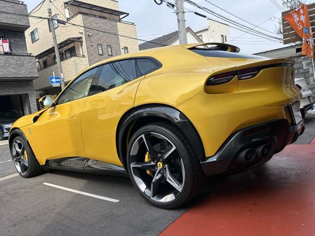 FERRARI Purosangue