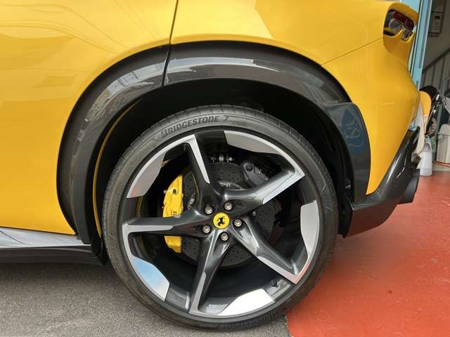 FERRARI Purosangue