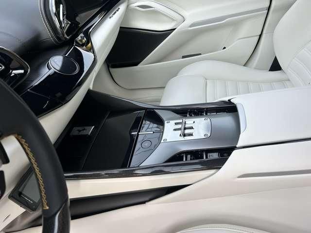 FERRARI Purosangue