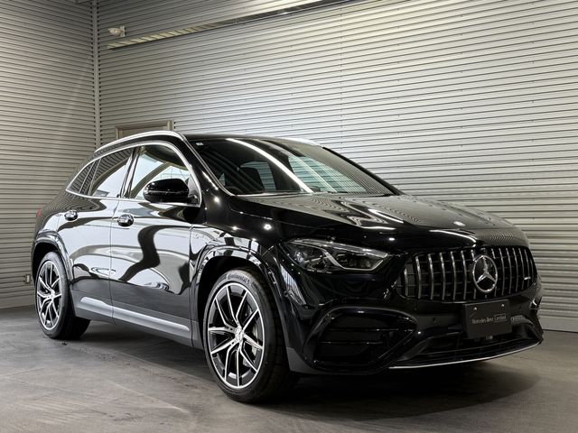 MERCEDES AMG GLA class