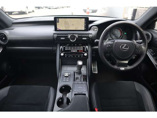 LEXUS IS300h