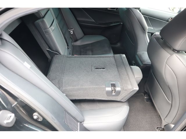 LEXUS IS300h