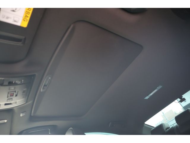 LEXUS IS300h