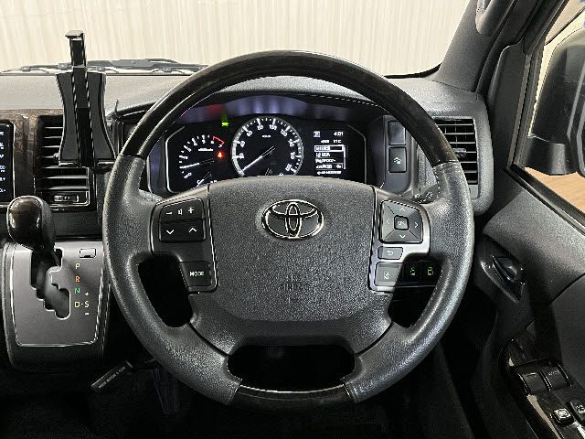 HIACE van 2WD