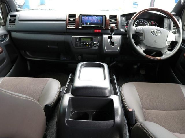 HIACE van 2WD