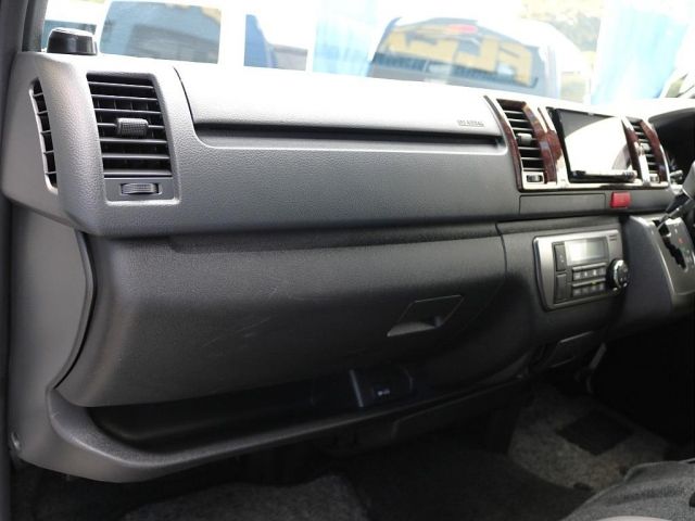 HIACE van 2WD