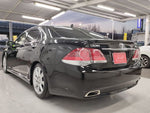 CROWN sedan