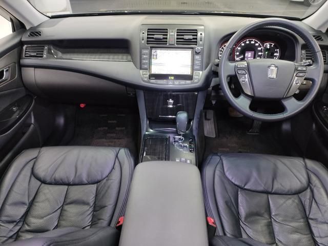 CROWN sedan