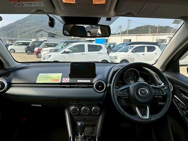 MAZDA2