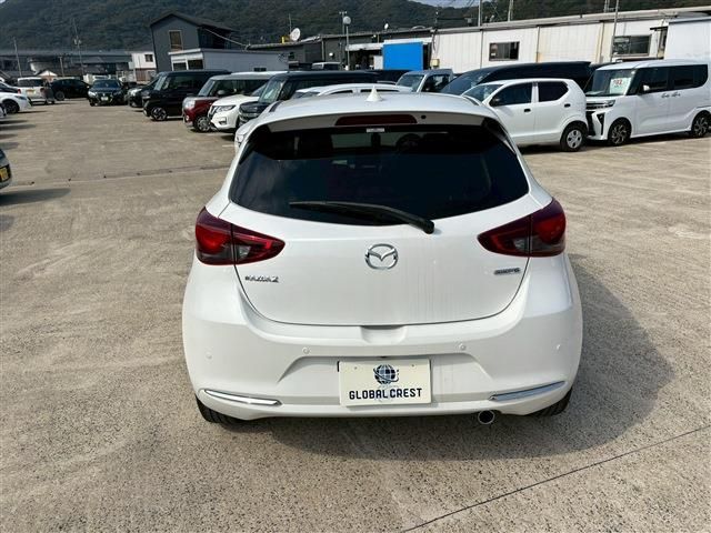 MAZDA2