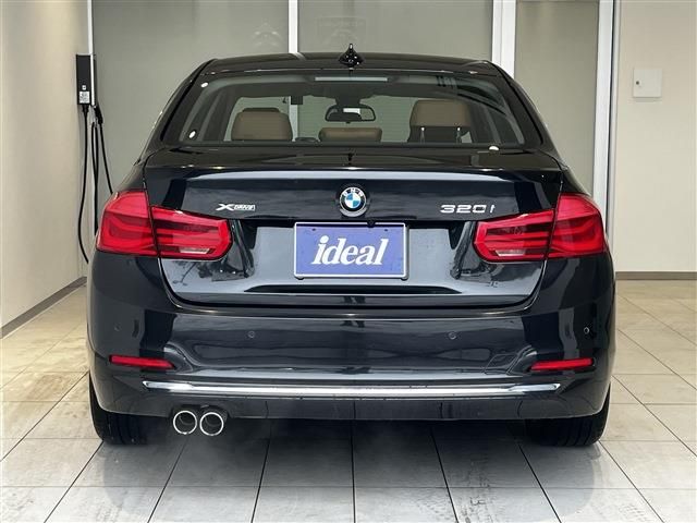 BMW 3 Series sedan