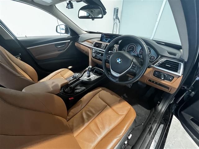 BMW 3 Series sedan