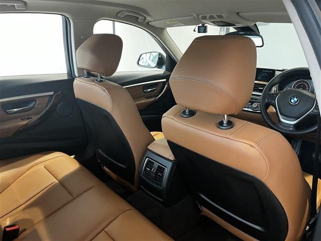 BMW 3 Series sedan