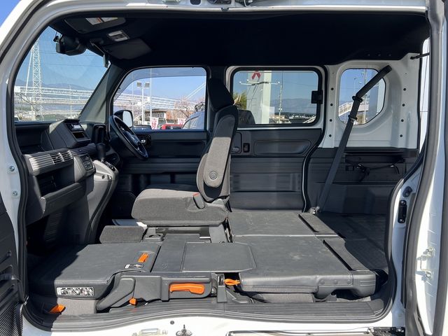 N-VAN