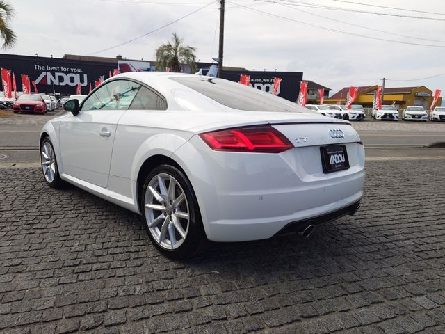 AUDI TT coupe