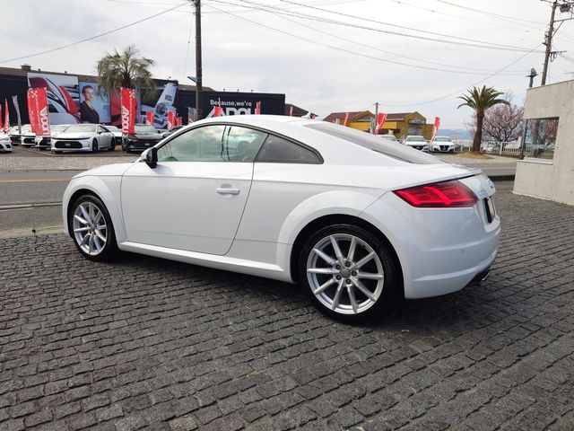 AUDI TT coupe