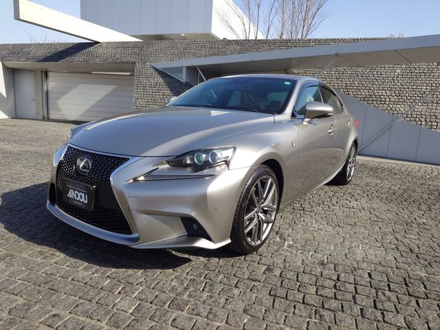 LEXUS IS300h